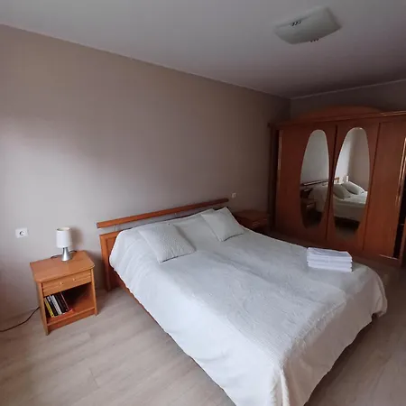 Narva Mnt 28 *